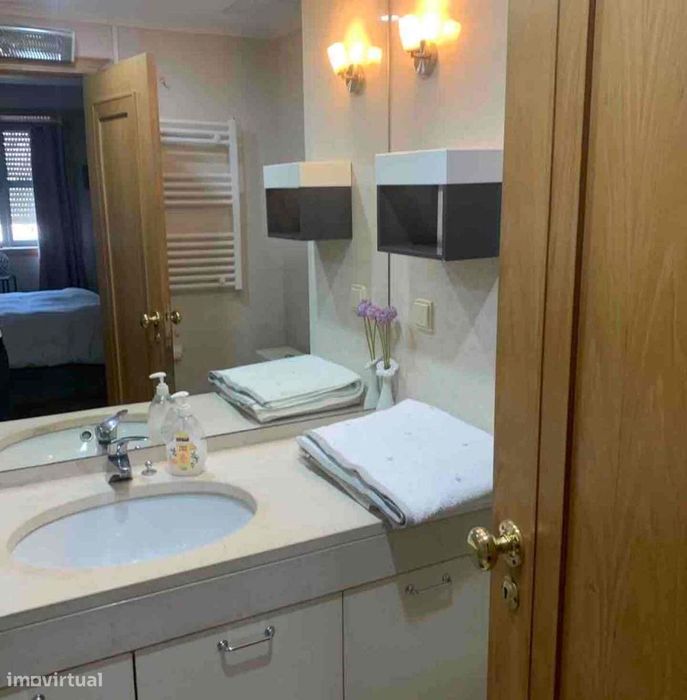 T3 em Olivais com 3 casas de banho e garagem