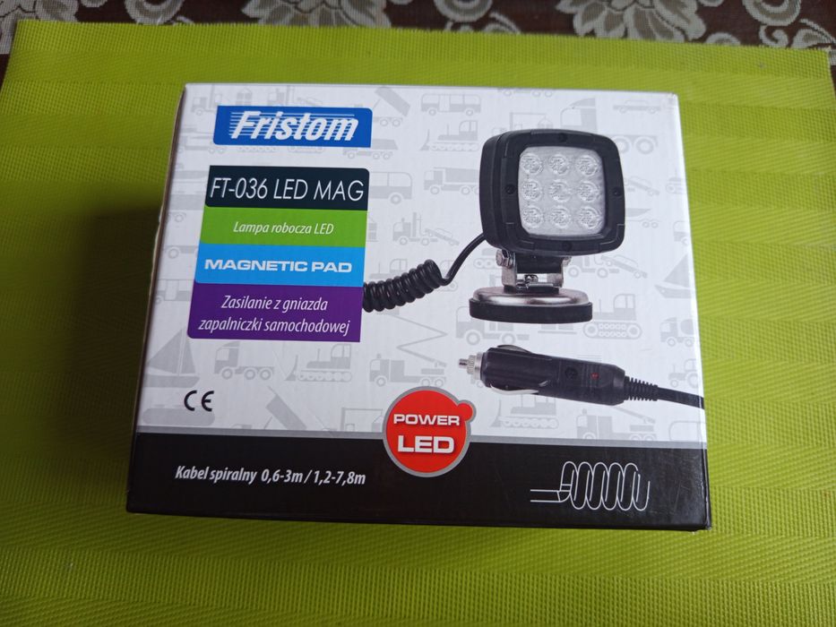 Halogen samochodowy do zapalniczki