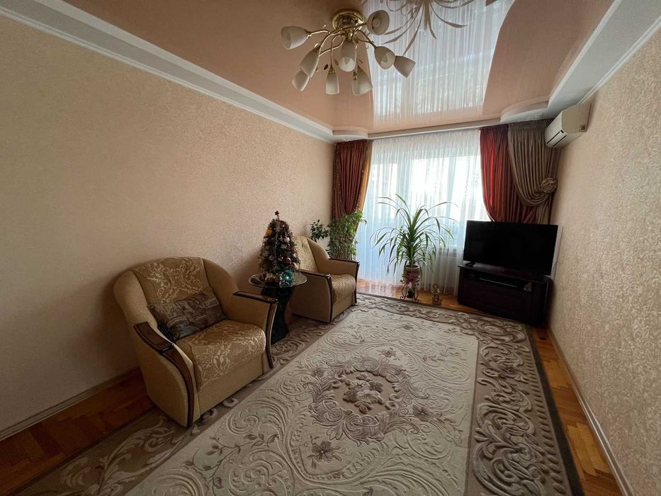 Продаж 3-кімнатної квартири, парк Гагаріна (213-261-527)