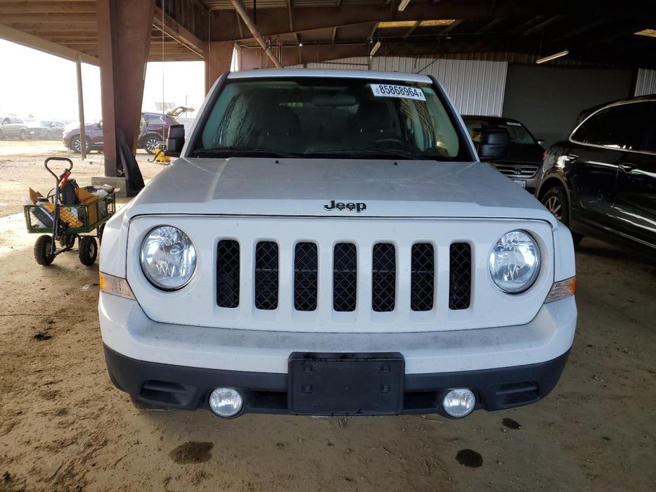 Бампер Jeep Patriot 2012- разборка патриот запчастини