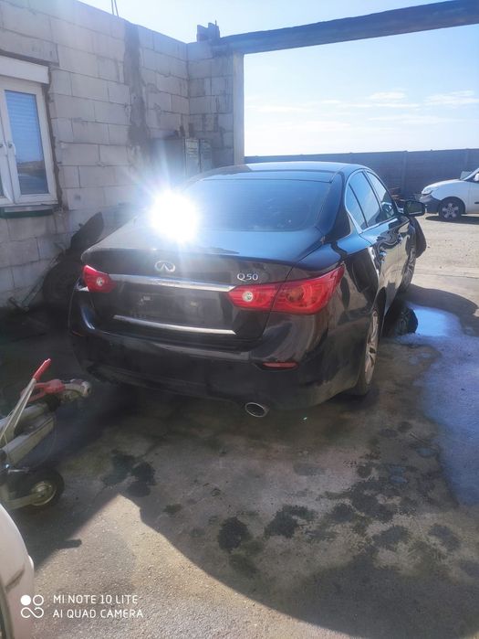 Tył infiniti q50 , klapa , zderzak , belka plus ćwiartki
