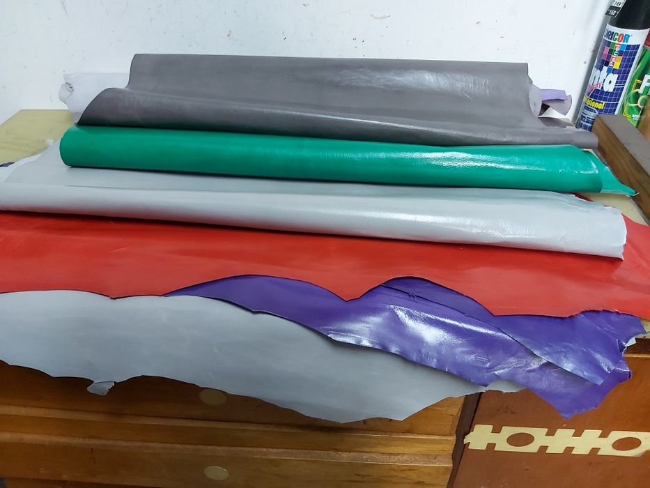 Peles para carteiras,  malas