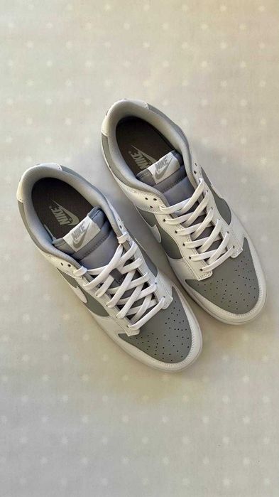 Dunk Low Retro White Grey