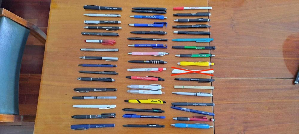 Canetas de publicidades várias