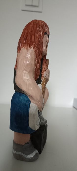 Steve Harris. Iron maiden. Basista. Figurka drewniana.