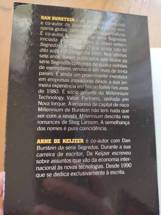 Livro os segredos da rapariga tatuada Dun Burstein