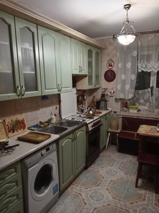 Здам кімнату в квартирі для дівчини
