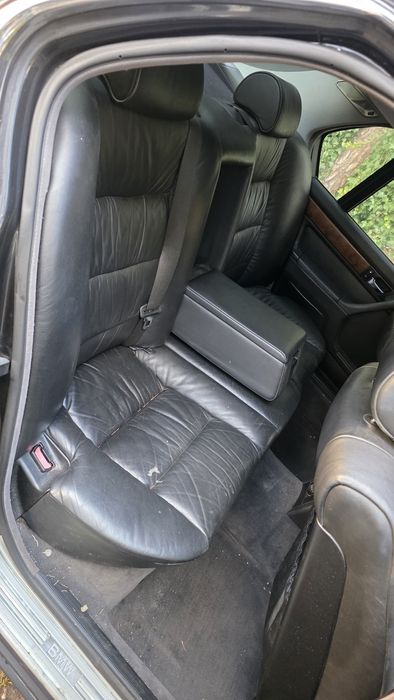 Bmw e32 730 v8 bez rdzy bezwypadkowe ładny stan Transport