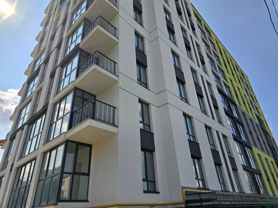 Трикімнатна на Виставці 74,96м2. Район Електроніки.