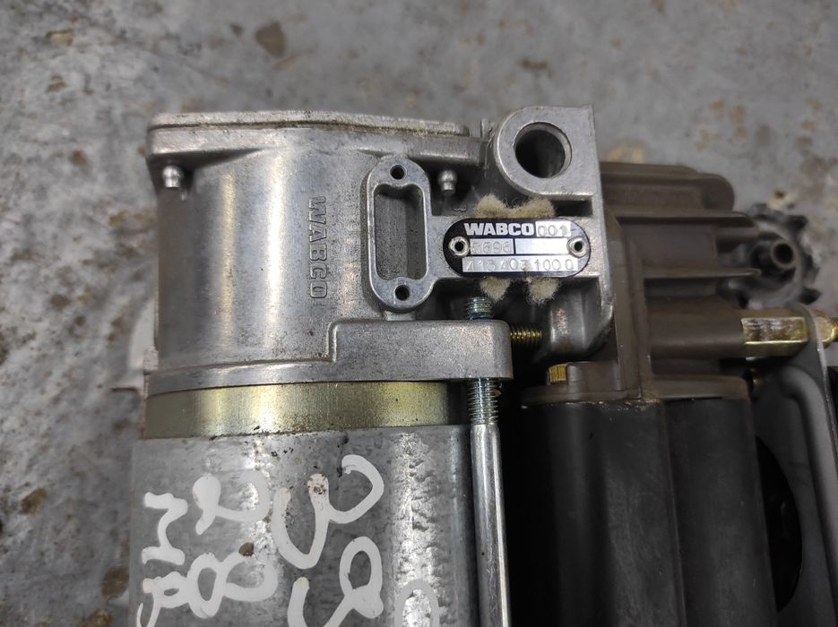 Пневмо компрессор Подушки БМВ Е39 Седан Универсал Пневма Подвеска BMW