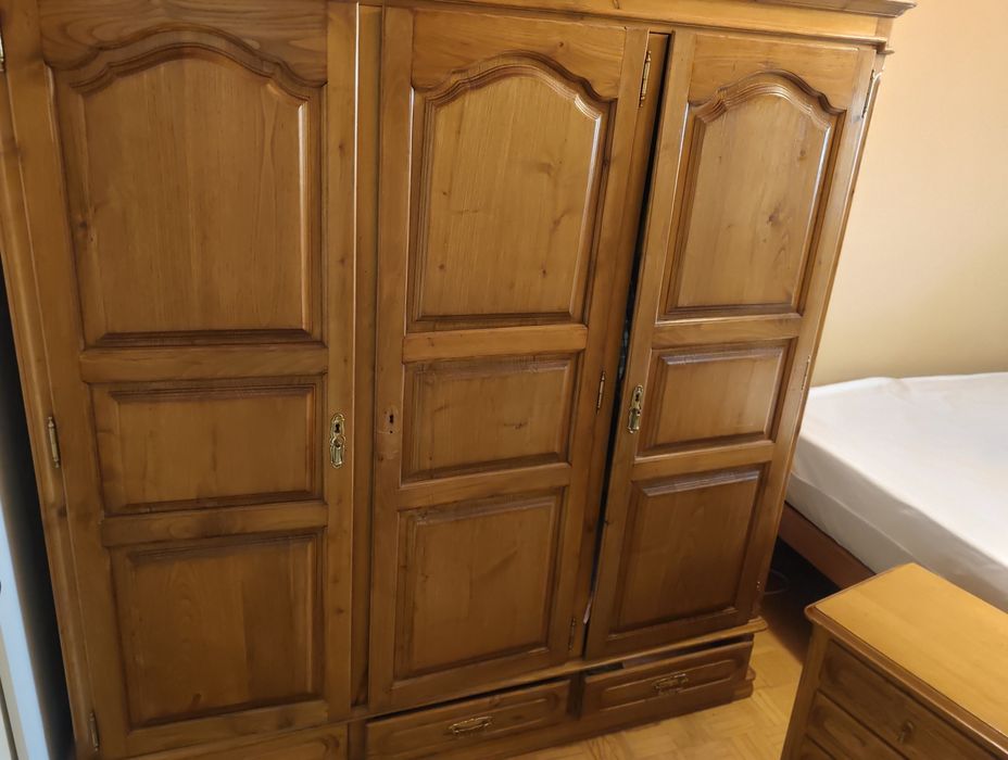 Conjunto de mobília de quarto em madeira maciça