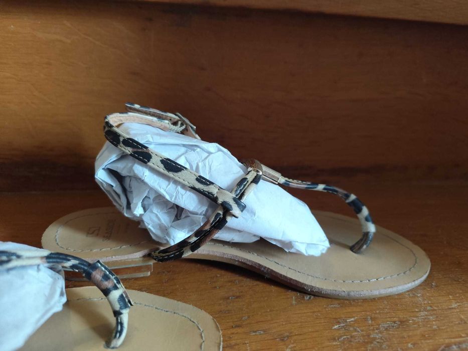 Sandálias animal print Seaside tamanho 37