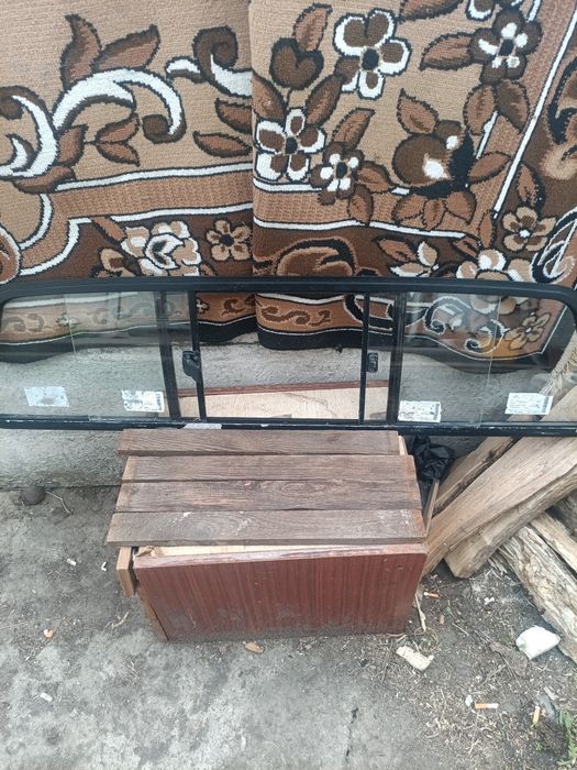 Продажи заднее стекло