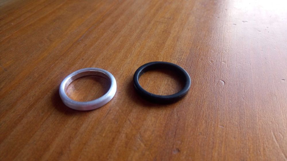 Diversas peças bijuterias