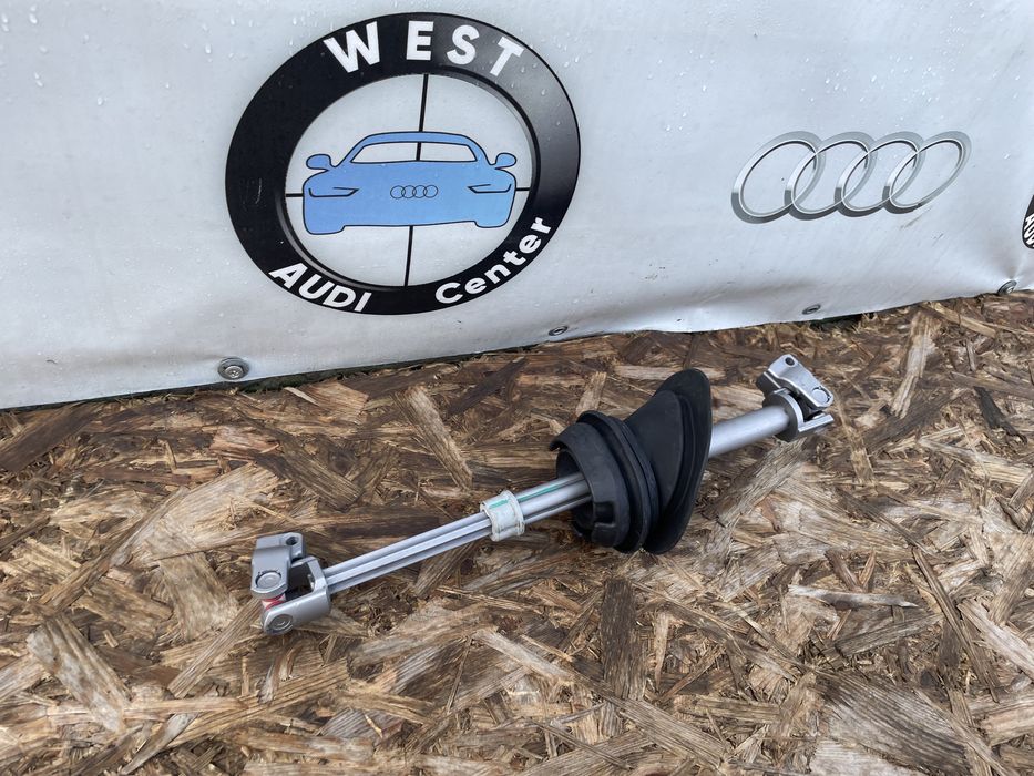 Audi A4 B8 рульовий карданчик ауді а4 б8 кардан рульового вала