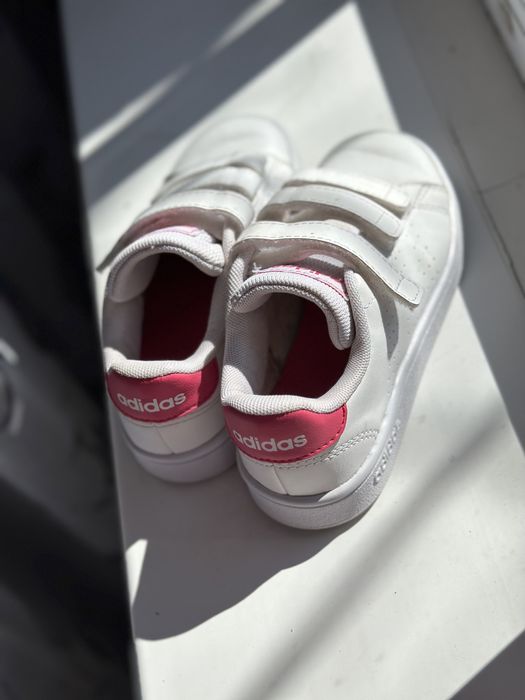 Кросівки adidas для дівчинки 28 (16,5) оригінал