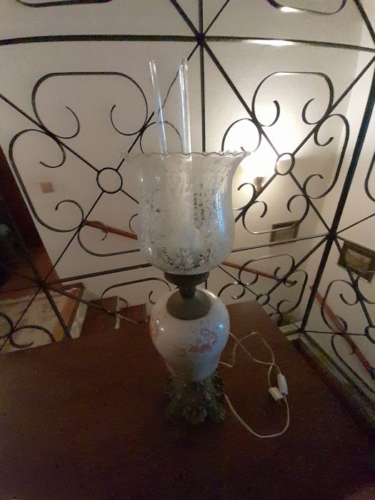 Candeeiro Vintage em loiça e vidro trabalhado