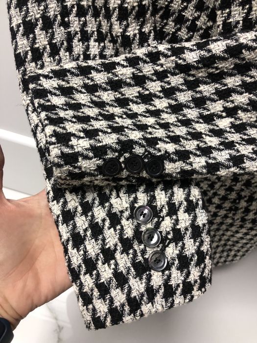 Стильний твідовий піджак в гусячу лапку. H&M.