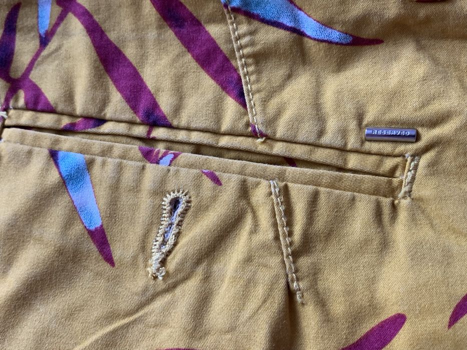 Spodenki/shorty męskie Reserved r30 żółte w liście