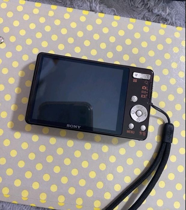 Цифровий фотоапарт Sony