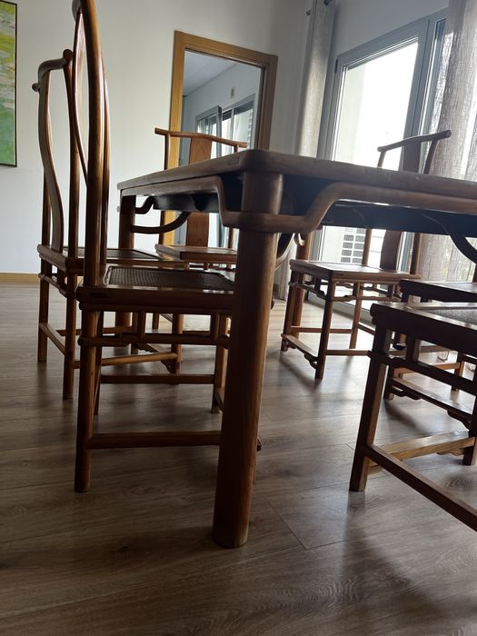 Mesa e 6 cadeiras