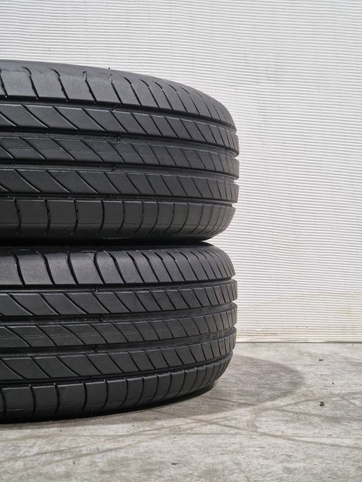 2 Pneus 165/65R15 MICHELIN Semi Novos