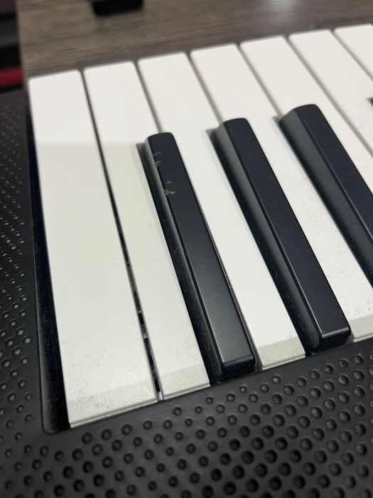 Синтезатор Casio CT-S100 з пюпітром