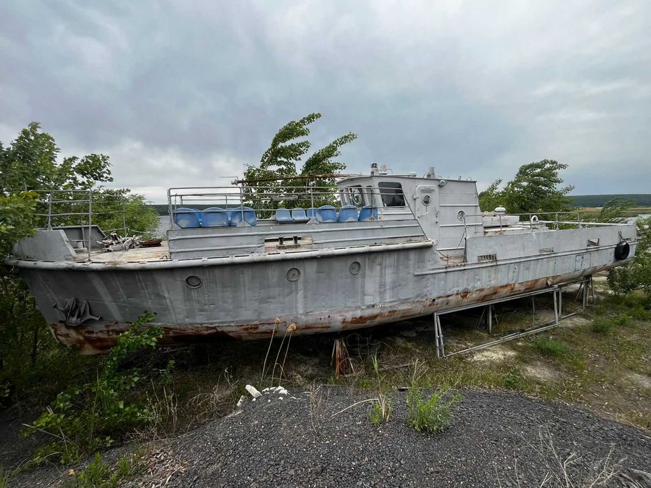 Продам теплохід Костроміч