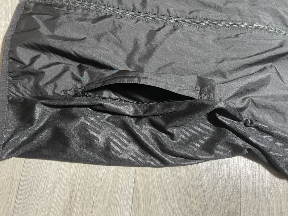 Нейлонова вітровка Puma бігова легка куртка чоловіча