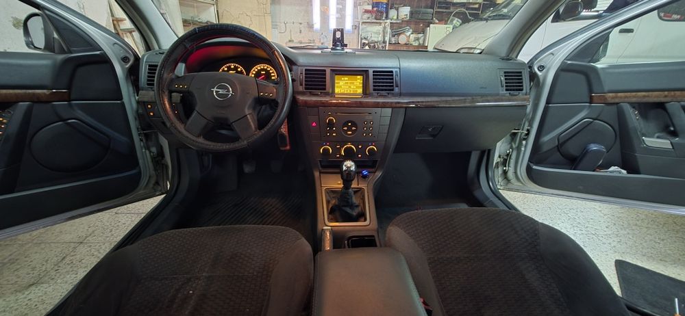 Opel vectra 2.2 dti