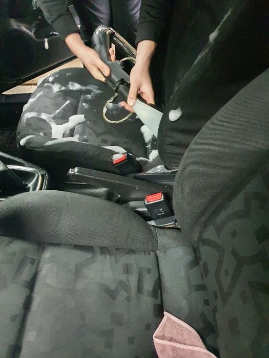 Чистка хімчистка авто та коврів