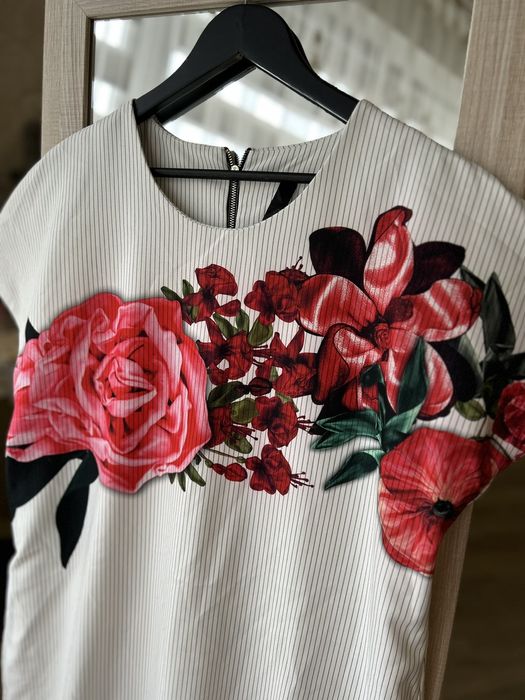 вечірня жіноча сукня