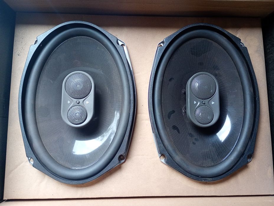 Динамики новые  JBL