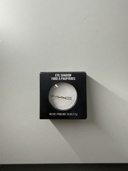 MAC “Gesso” eyeshadow