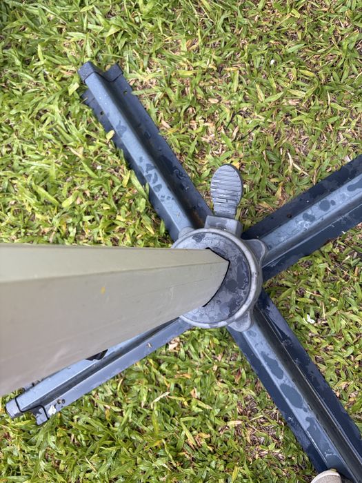 Guarda Sol 3mx3m com base giratoria e 4contrapesos