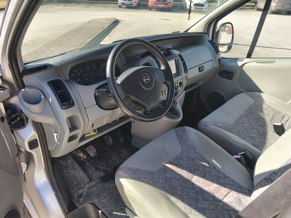 Opel Vivaro  9 osobowe