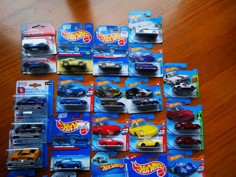 Porsches Hot wheels novo com portes incluídos