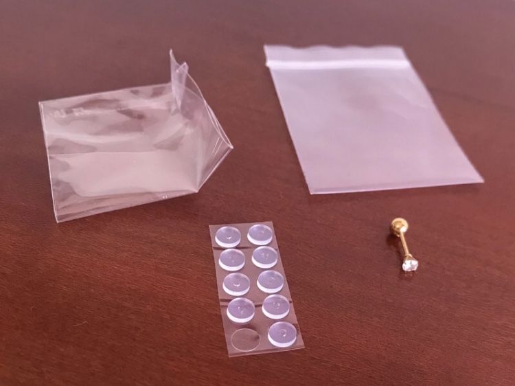 Piercing + acessórios de cuidado