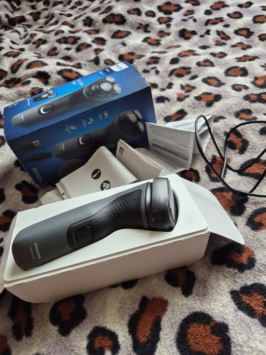 Електробритва Philips S1142/00