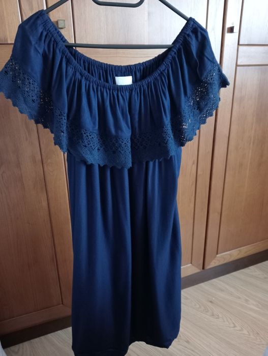 Vestido azul marinho com renda no folho