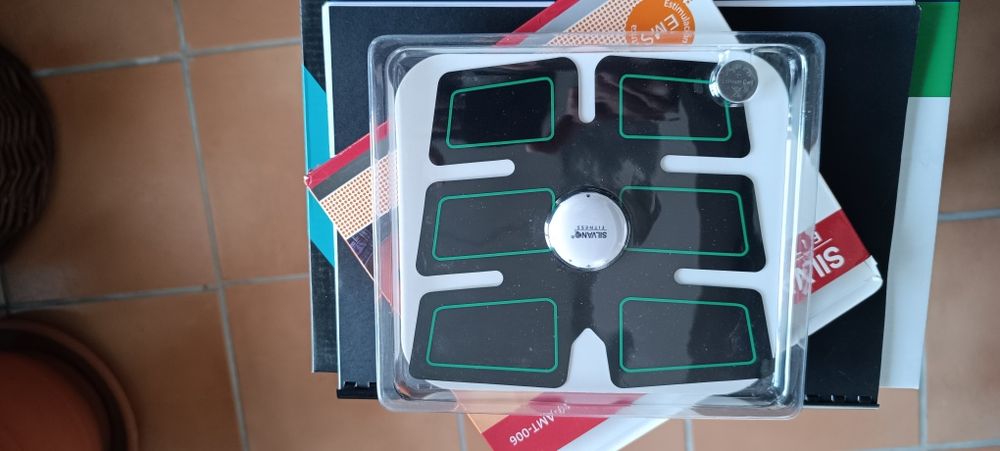 Eletro estimulador de abdominais64584411345282121