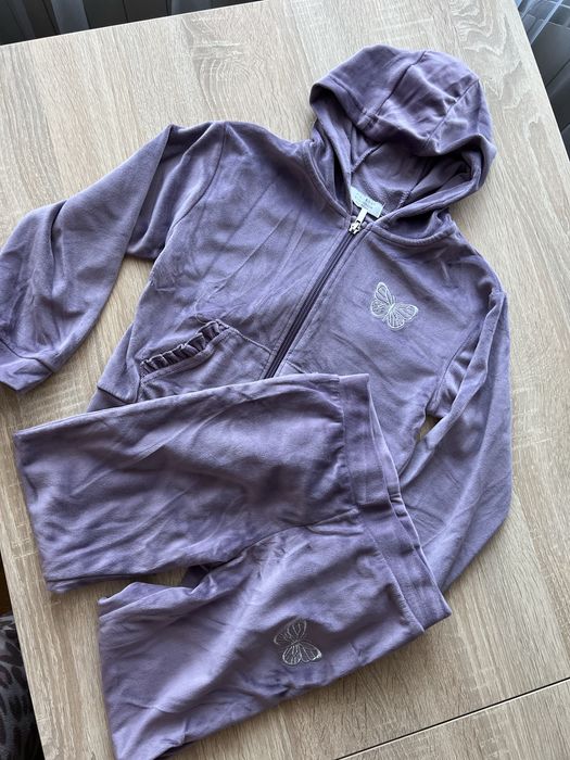 Спортивний костюм для дівчинки