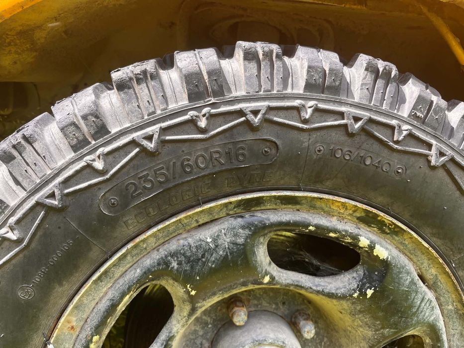 Opony terenowe 235/60 r16