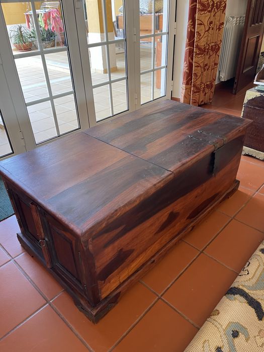 Arca “bar” em madeira