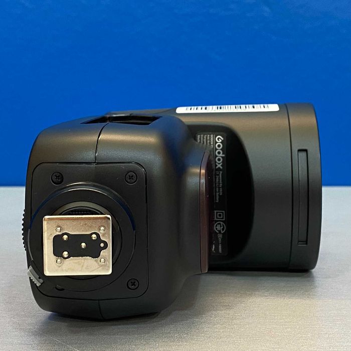 Godox Speedlite V1 (Nikon) - BRAND NEW - 3 YEARS WARRANTY64354213200386123