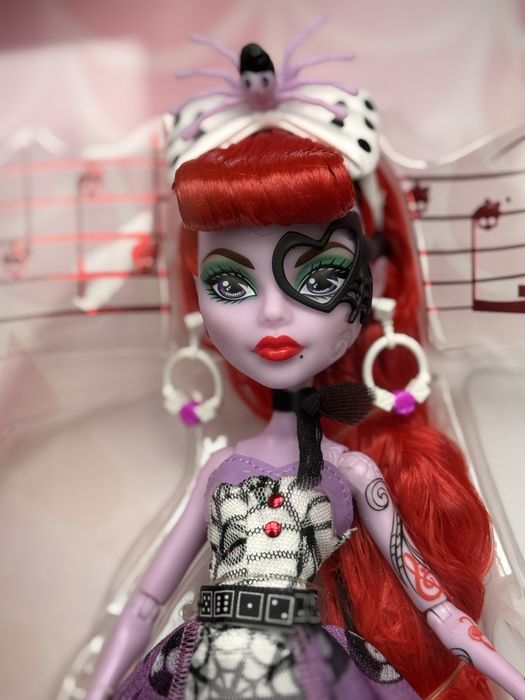 Колекційна лялька Оперетта Монстер зай