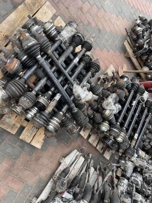Полуось Пассат б6 гольф 5 полуося, приводні вали Октавія Туран Кадді