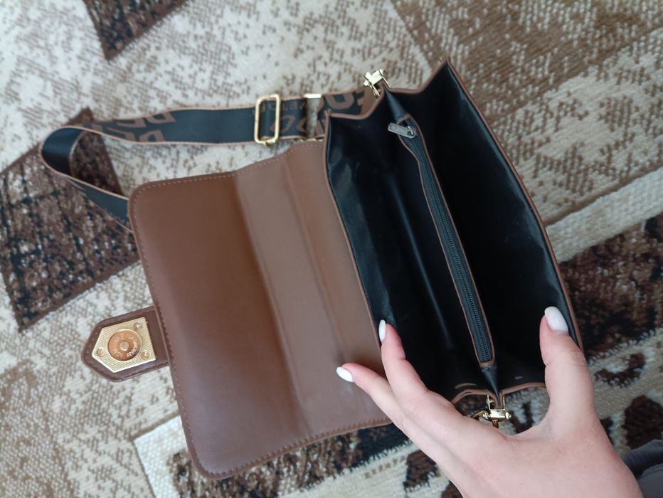 Сумка жіноча через плече