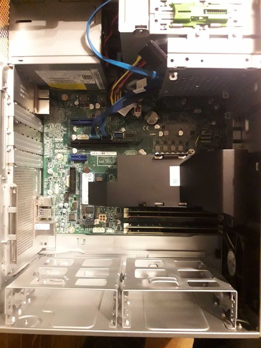 Fujitsu Intel 10gen. i5 10600 - 32GB RAM - czysty, zadbany, jak nowy