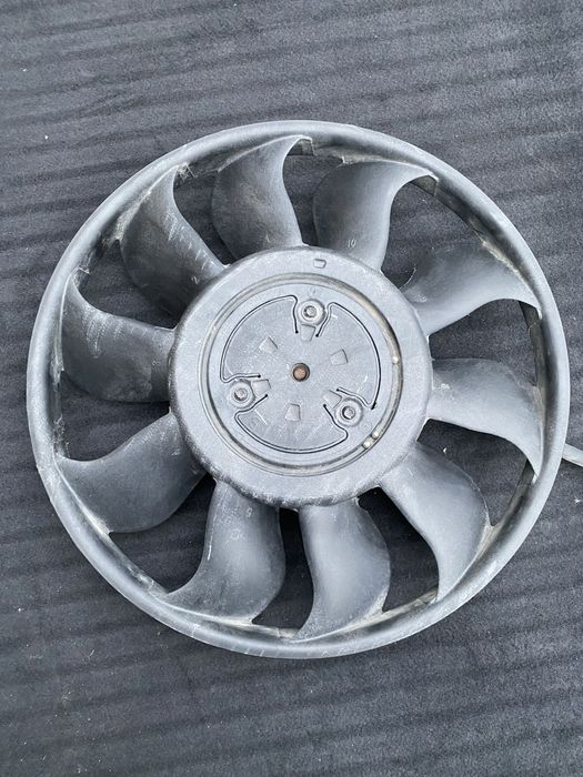 Моторчик охолодження двигуна вентилятор радіатора audi q5 80a fy